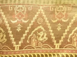 アンティーク　龍模様織り出し肩裏本場泥大島紬男物羽織